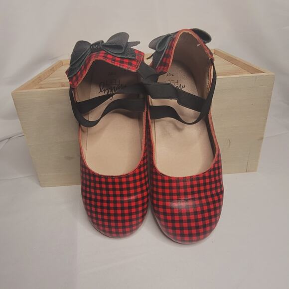 Monkey Feet- Girls Slip on buffalo plaid shoes with black straps- size 7/8 - Picture 3 of 7